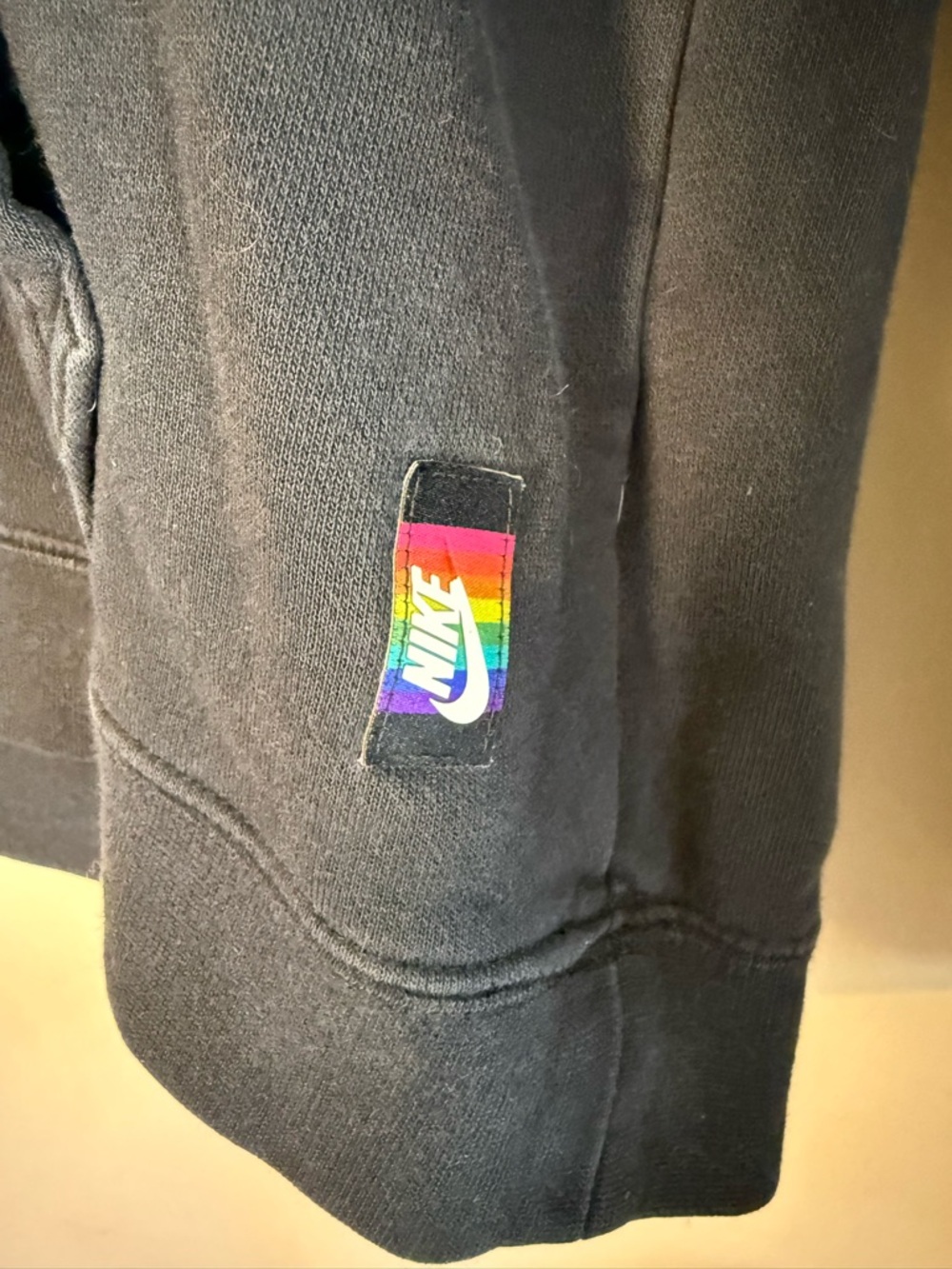 Nike Be True Pullover Hoodie Black / Multicolor Men's Size medium LGBT pride - Picture 3 of 7